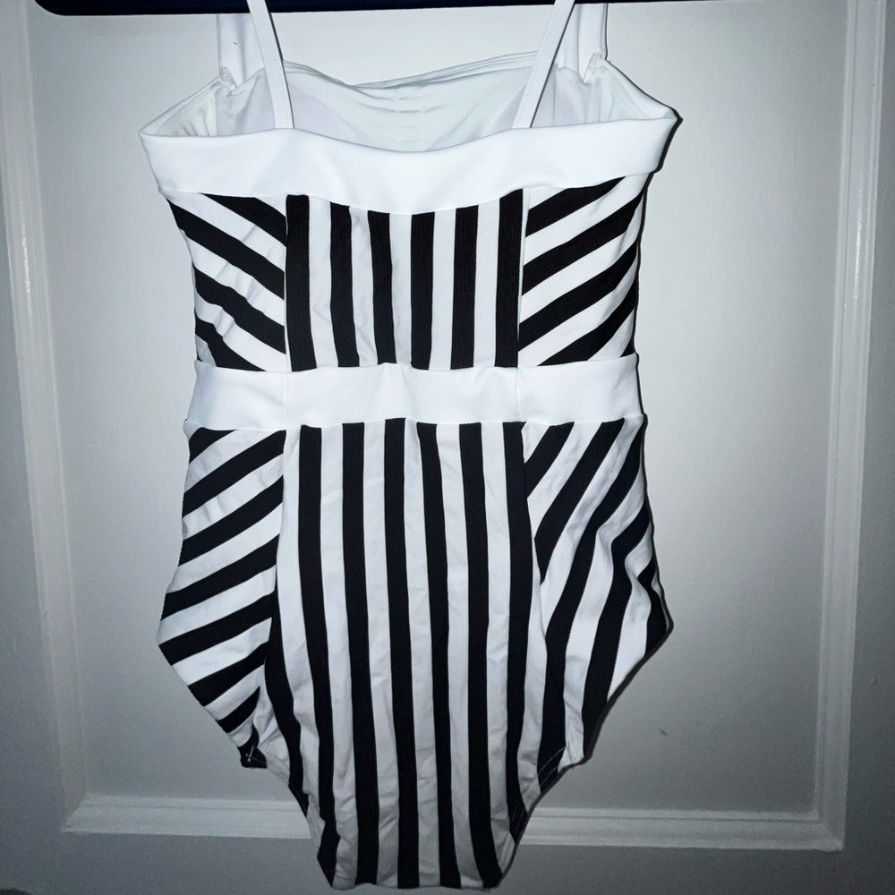 One piece swimsuit